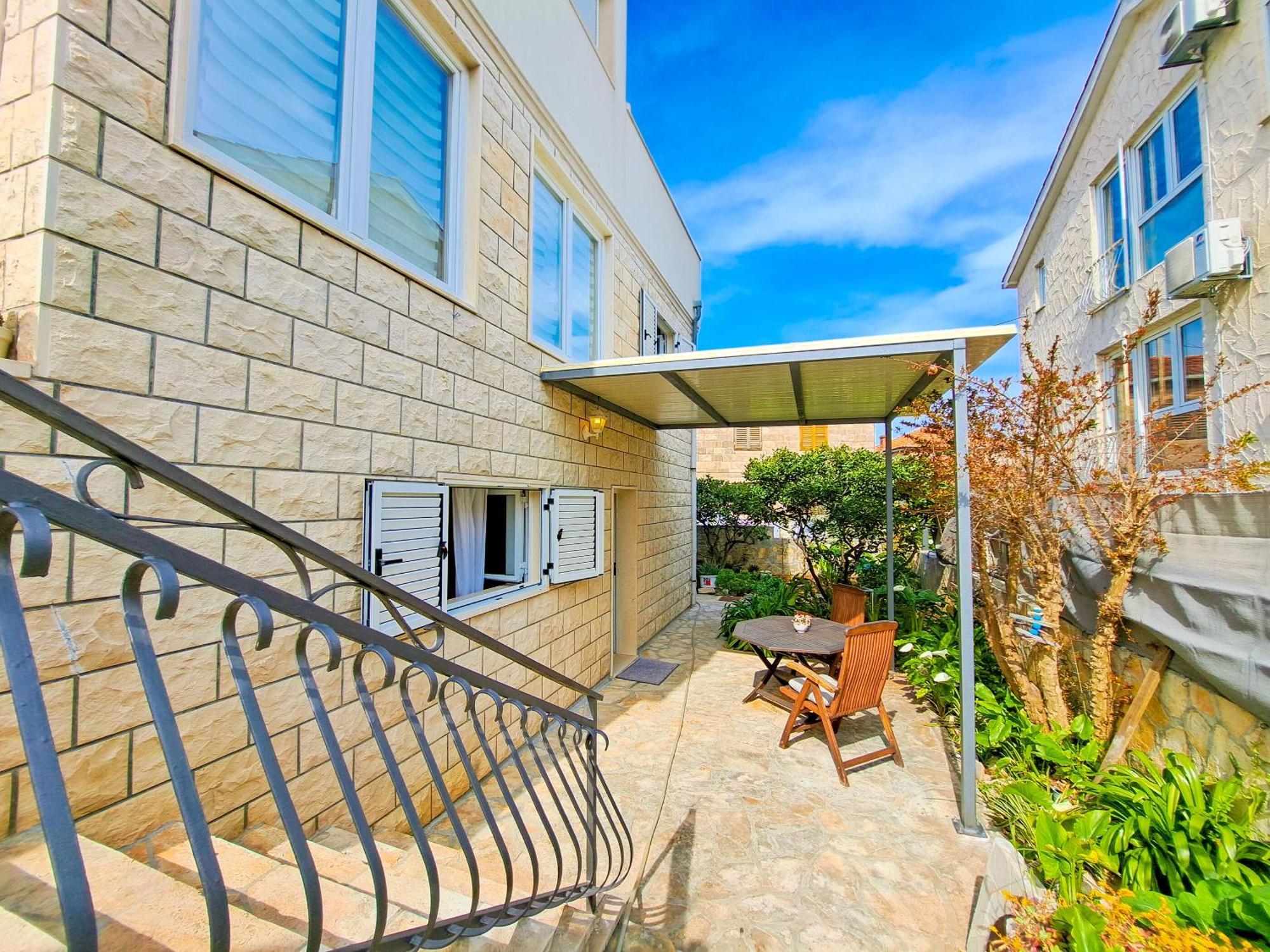 Apartments Ivanka Supetar Exterior photo